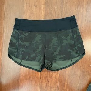 Lululemon speed up short - 4inch inseam